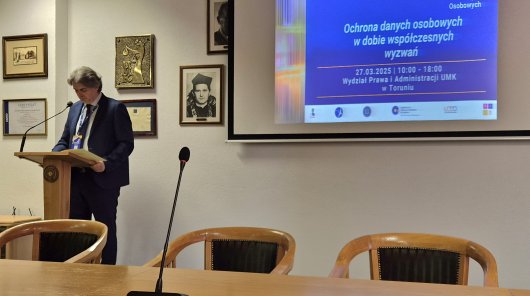 Zdjęcie z Ogólnopolskiej Konferencji Naukowej pt. „Ochrona danych osobowych w dobie współczesnych wyzwań” z udziałem Konrada Komornickiego, zastępcy Prezesa UODO