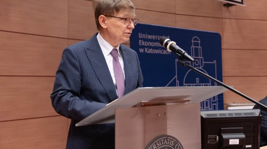 Zdjęcie z IV konferencji naukowej „Bezpieczeństwo informacji w organizacji i jej zasobów”