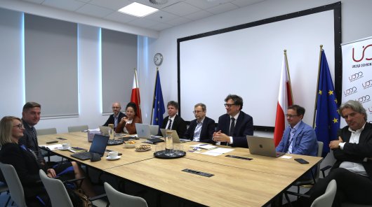 Zdjęcie ze spotkania roboczego przedstawicieli UODO i Centralnego Ośrodka Informatyki